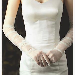 Bride sheer gloves. Never worn still in package